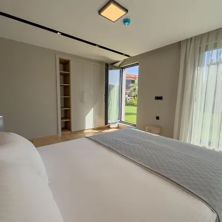 아파트 Elegant 1-br With Pool Access Near G-1 38