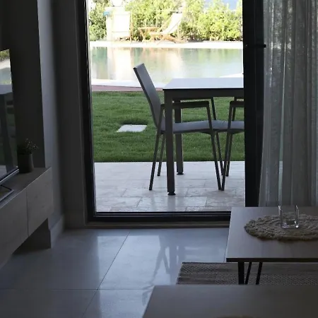 Elegant 1-br With Pool Access Near G-1 38 아파트 Ayvalı