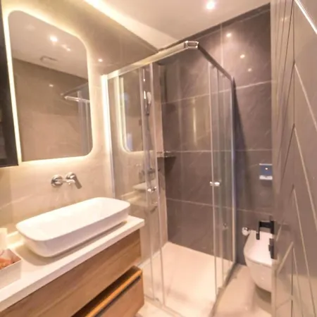 Elegant 1-br With Pool Access Near G-1 38 아파트 Ayvalı