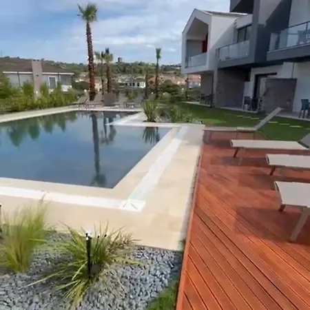 아파트 Elegant 1-br With Pool Access Near G-1 38